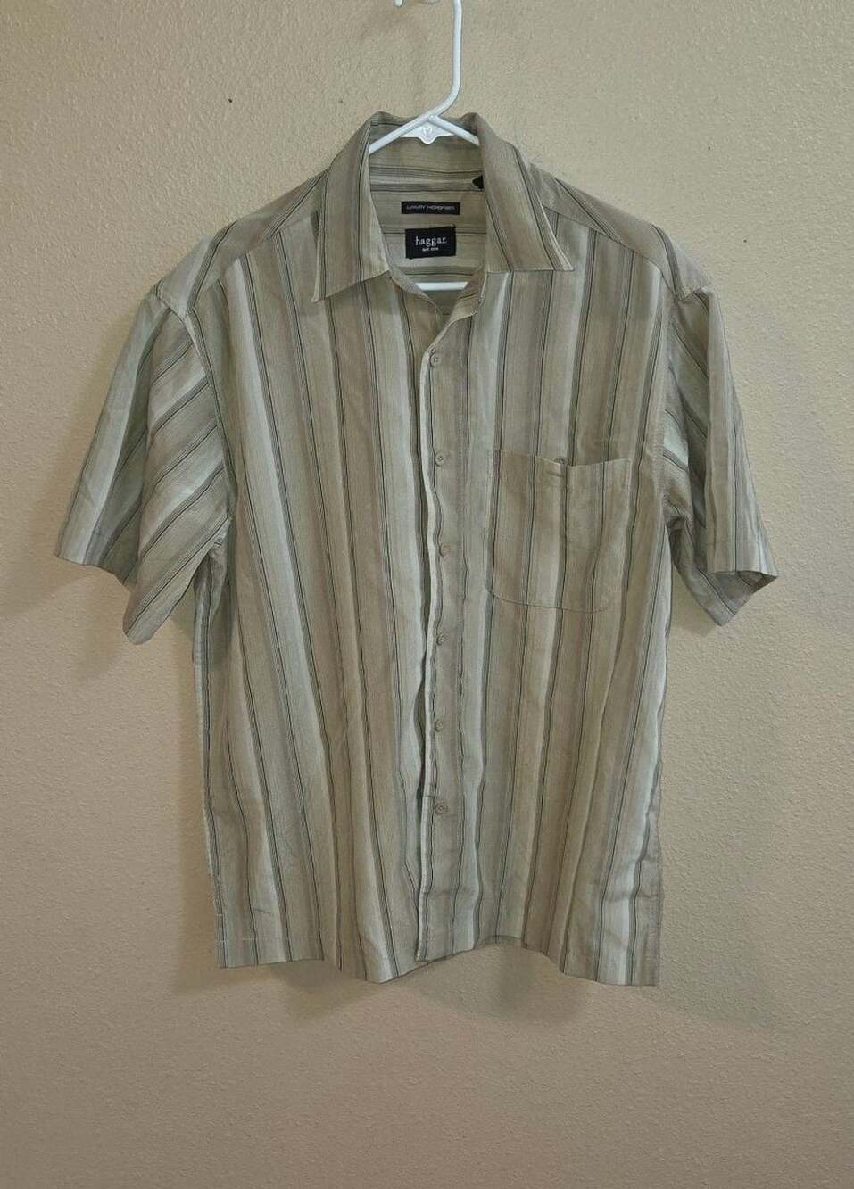 Haggar Luxury Microfiber Striped Short Sleeve Button Down Shirt Beige Size M